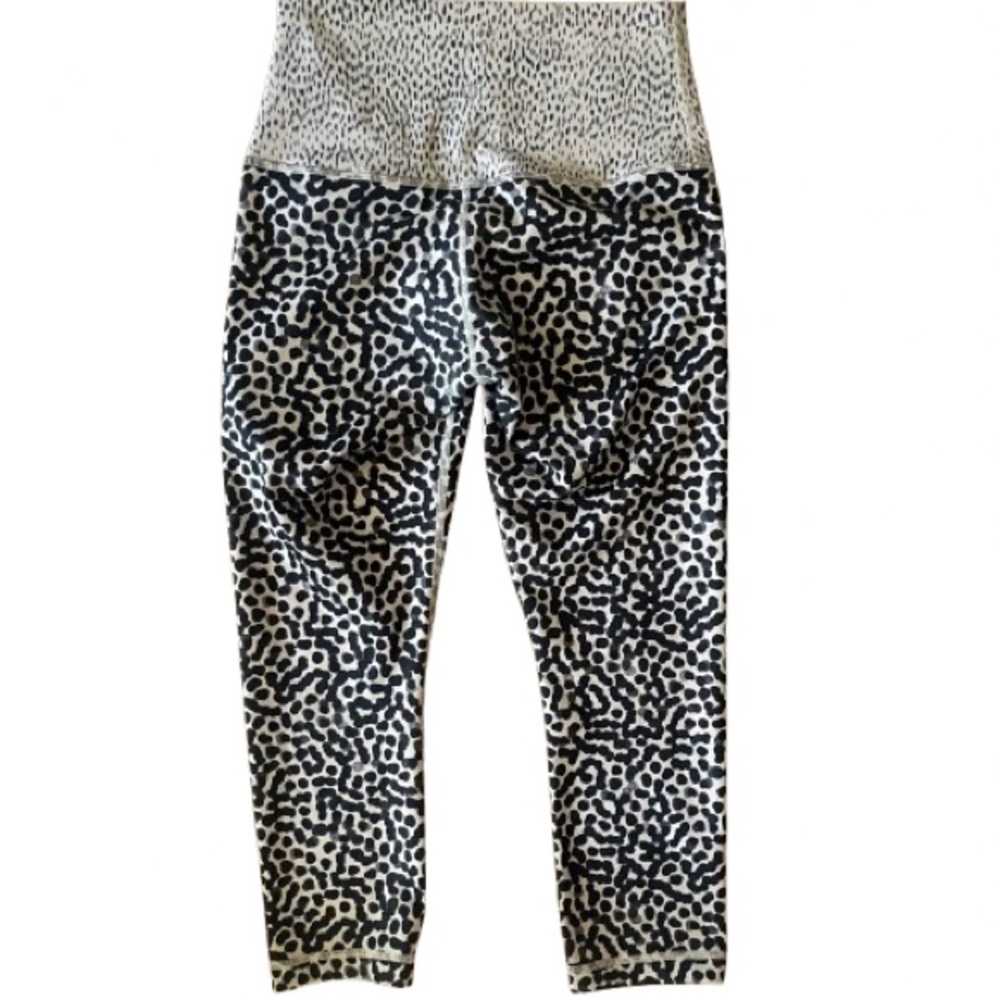Lululemon Wunder Under Crop II Ace Spot Grain Black / Dottie Dash Grain Black 6 - Picture 11 of 11